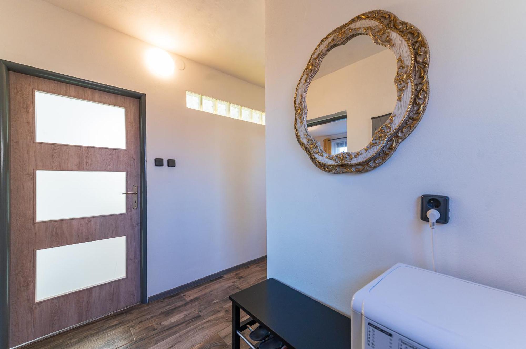 Ubytovani Na Samote - Apartman U Tesaru Komarice Екстер'єр фото