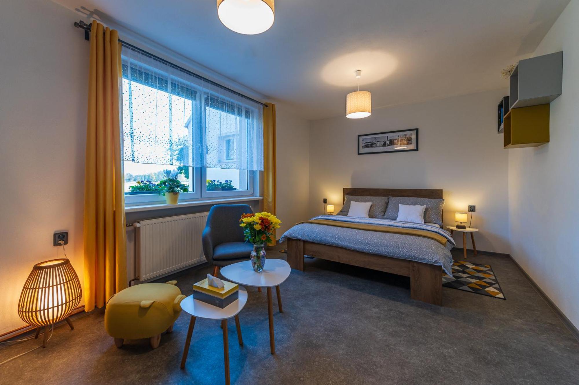 Ubytovani Na Samote - Apartman U Tesaru Komarice Екстер'єр фото